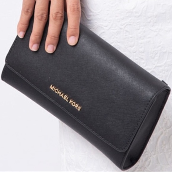 MICHAEL KORS 3 IN1 WRISTLET CLUTCH CROSSBODY BLACK - Picture 1 of 13